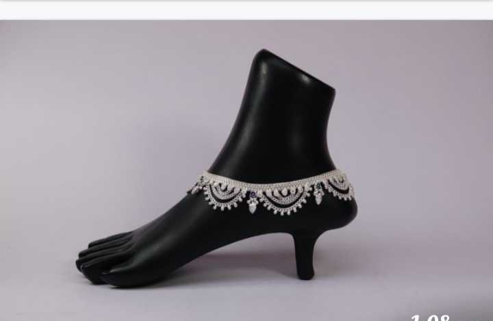 Metal anklet