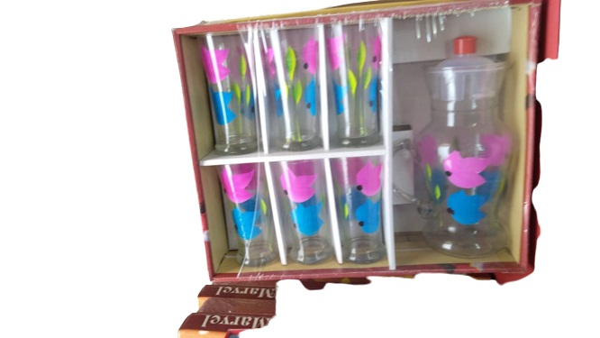 glass set with jug.......