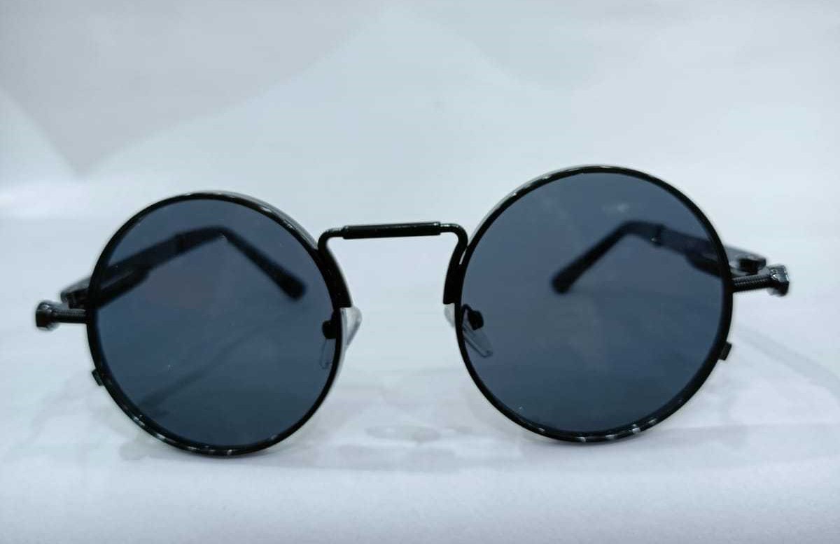Round glasses black frame