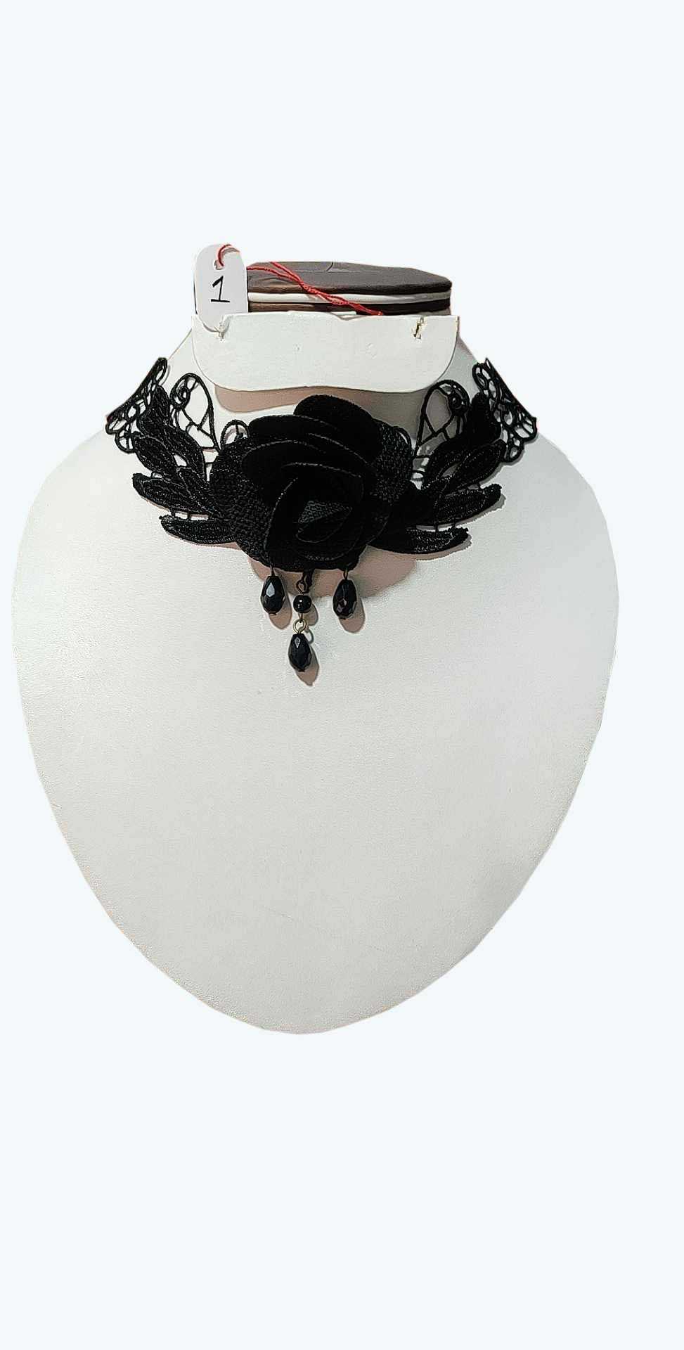 Fancy light weight necklace